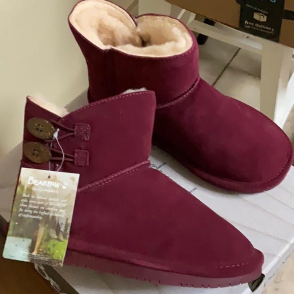 Cozy Warm 🐻 BEARPAW Dark Red Boots - Picture 2 of 8